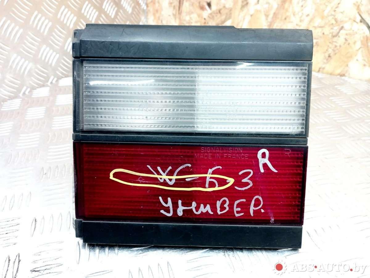 фонарь крышки багажника правый Volkswagen Passat B3 1992, универсал, 333945259, 333945108 - фото №1