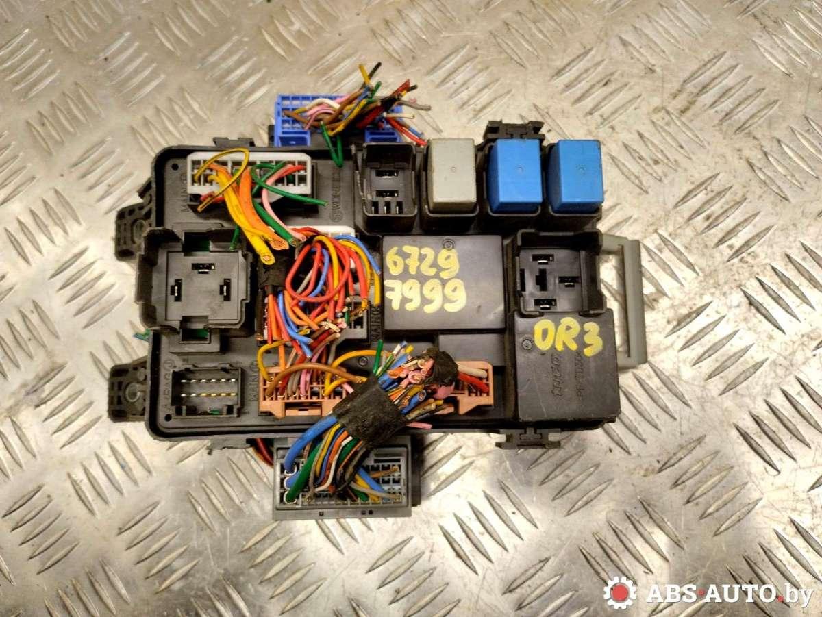 блок предохранителей Kia Rio 2 поколение 2007, дизель, 919501G010, KF4301778 - фото №1