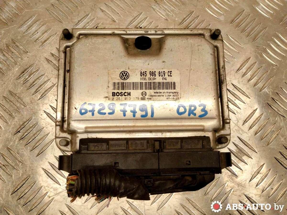 блок управления двигателем Skoda Fabia 2 поколение (5J) 2008, дизель, 0281013179, 045906019CE - фото №1