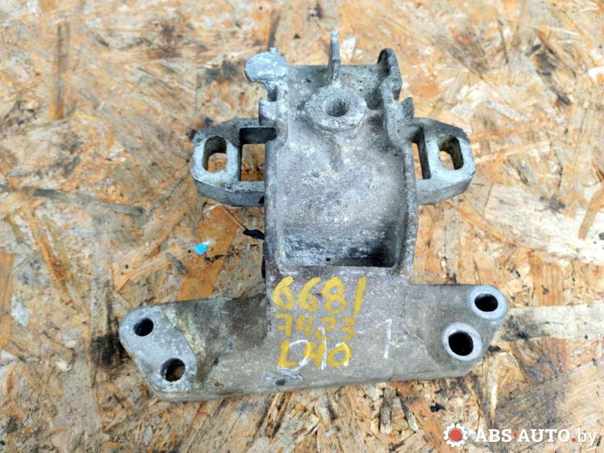 подушка крепления КПП Citroen C5 1 поколение 2004, 1.6 л., дизель, МКПП, хетчбэк 5 дв. - фото №1