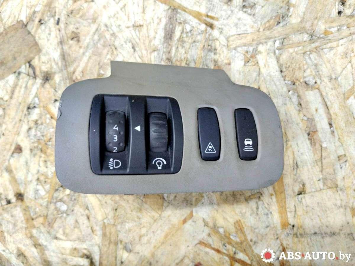 кнопка (выключатель) Renault Grand Scenic 2 поколение 2006, 1.9 л., дизель, МКПП, минивэн, 8200140984 - фото №1