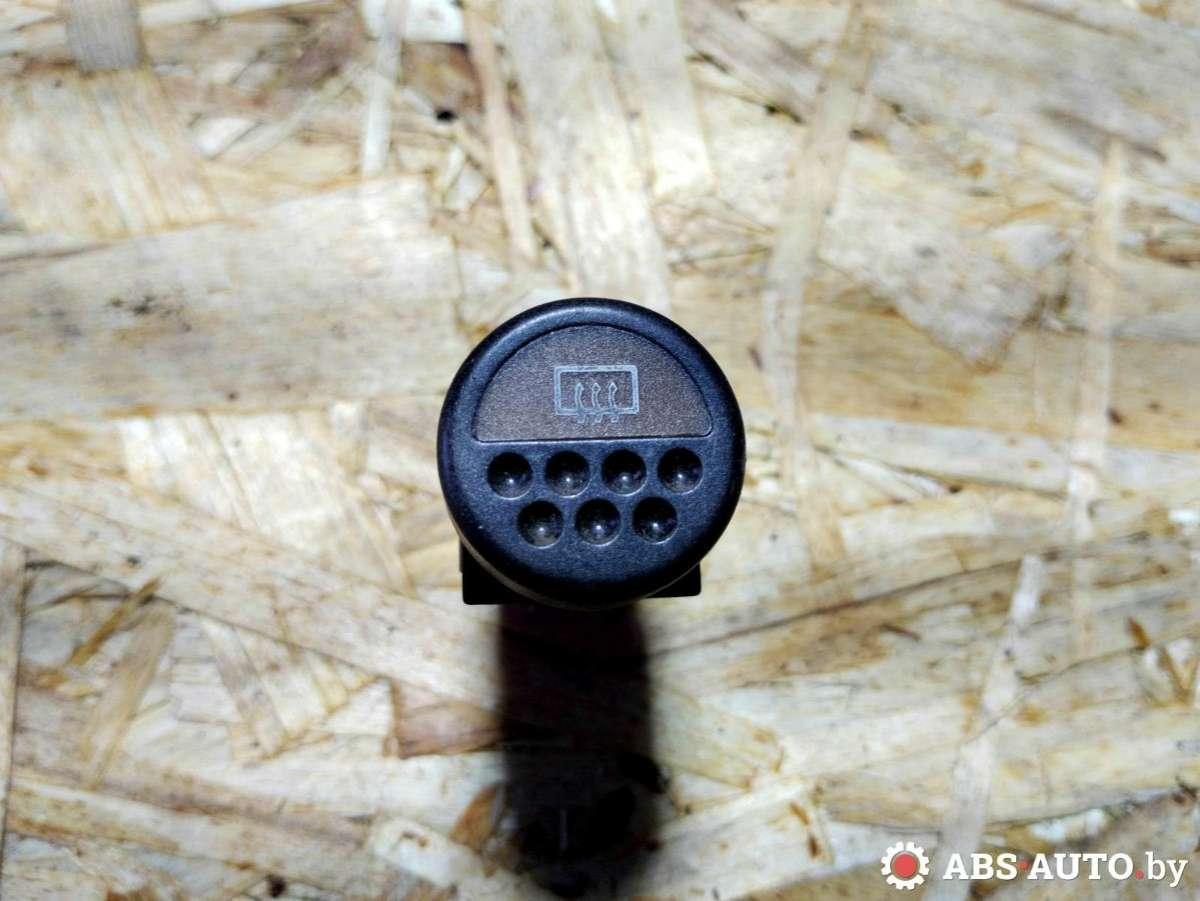 кнопка обогрева заднего стекла Peugeot 205 1 поколение 1997 - фото №1