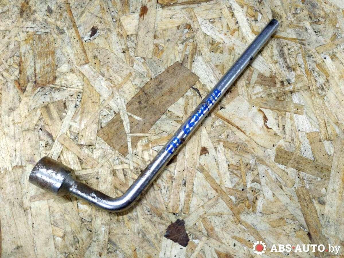 ключ колесный (балонный) Mercedes-Benz M-Класс W164 2008, 3.0 л., OM642 DE30LA, дизель, АКПП, хетчбэк 5 дв., A2215810001, 2215810001 - фото №1