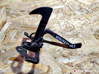 замок капота Skoda Octavia 2 поколение (A5) 2007