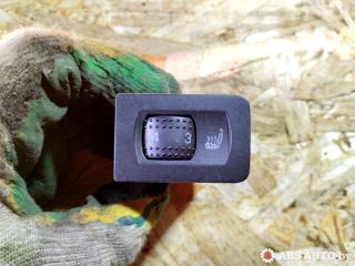 кнопка обогрева сидений Volkswagen Golf 4 поколение 2002, 1J0963564B