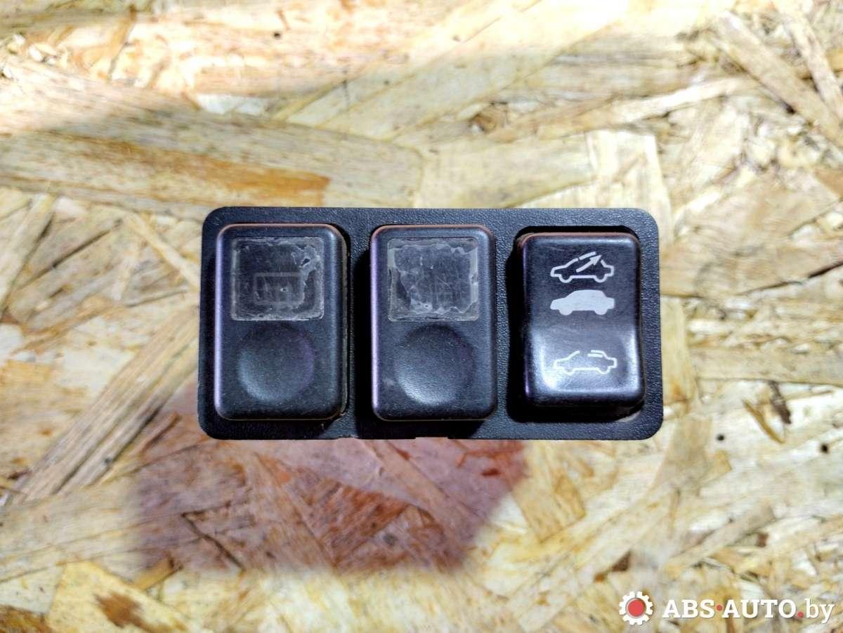 кнопка (выключатель) Rover 400 Series 1 поколение 1995, M9816, M10720, M10469 - фото №1