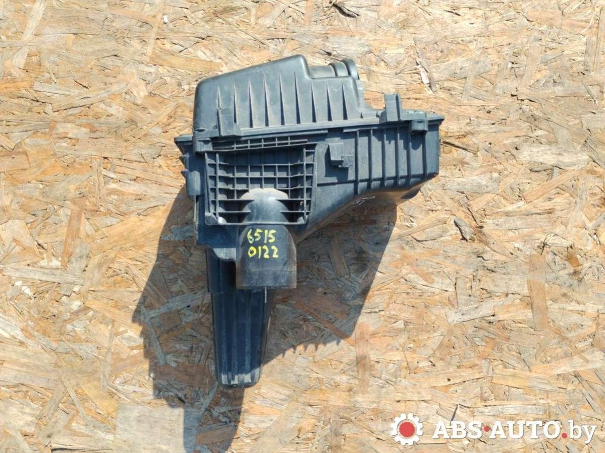 корпус воздушного фильтра Citroen C5 1 поколение 2003, 2.0 л., дизель, МКПП, седан, 9636065080, 9629040380, 9636500180, 98135100G, 98031120D - фото №1