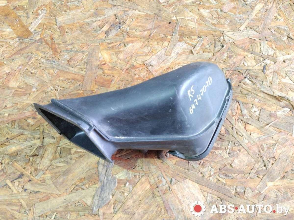 воздуховод (дефлектор) радиатора BMW 7 серия E65/E66/E67 2004, 4.4 л., бензин, АКПП, седан, 8379956R, 8379956 - фото №1