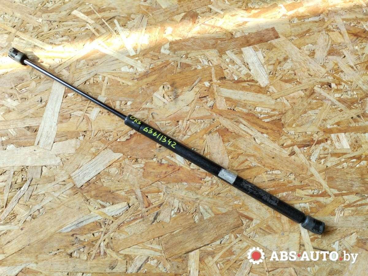 амортизатор крышки багажника (3-5 двери) Opel Zafira 1 поколение (A) 2002 - фото №1