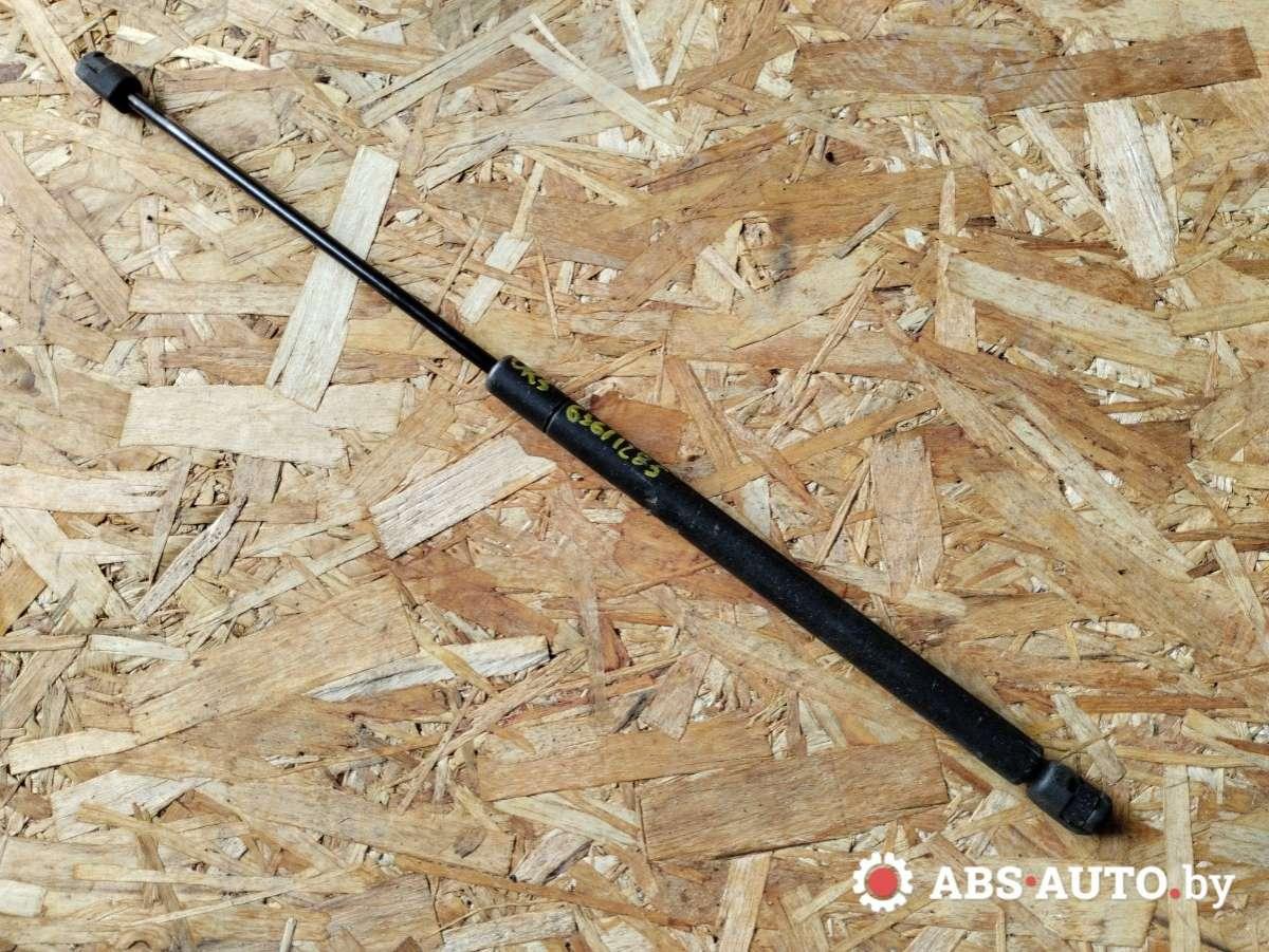 амортизатор крышки багажника (3-5 двери) Skoda Felicia 1 поколение 2000, универсал, 6U0827551 - фото №1