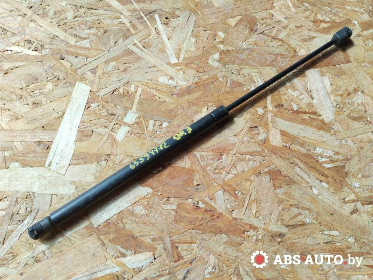 амортизатор крышки багажника (3-5 двери) Volkswagen Golf 3 поколение 1998, хетчбэк 5 дв., 95389591 - фото №1