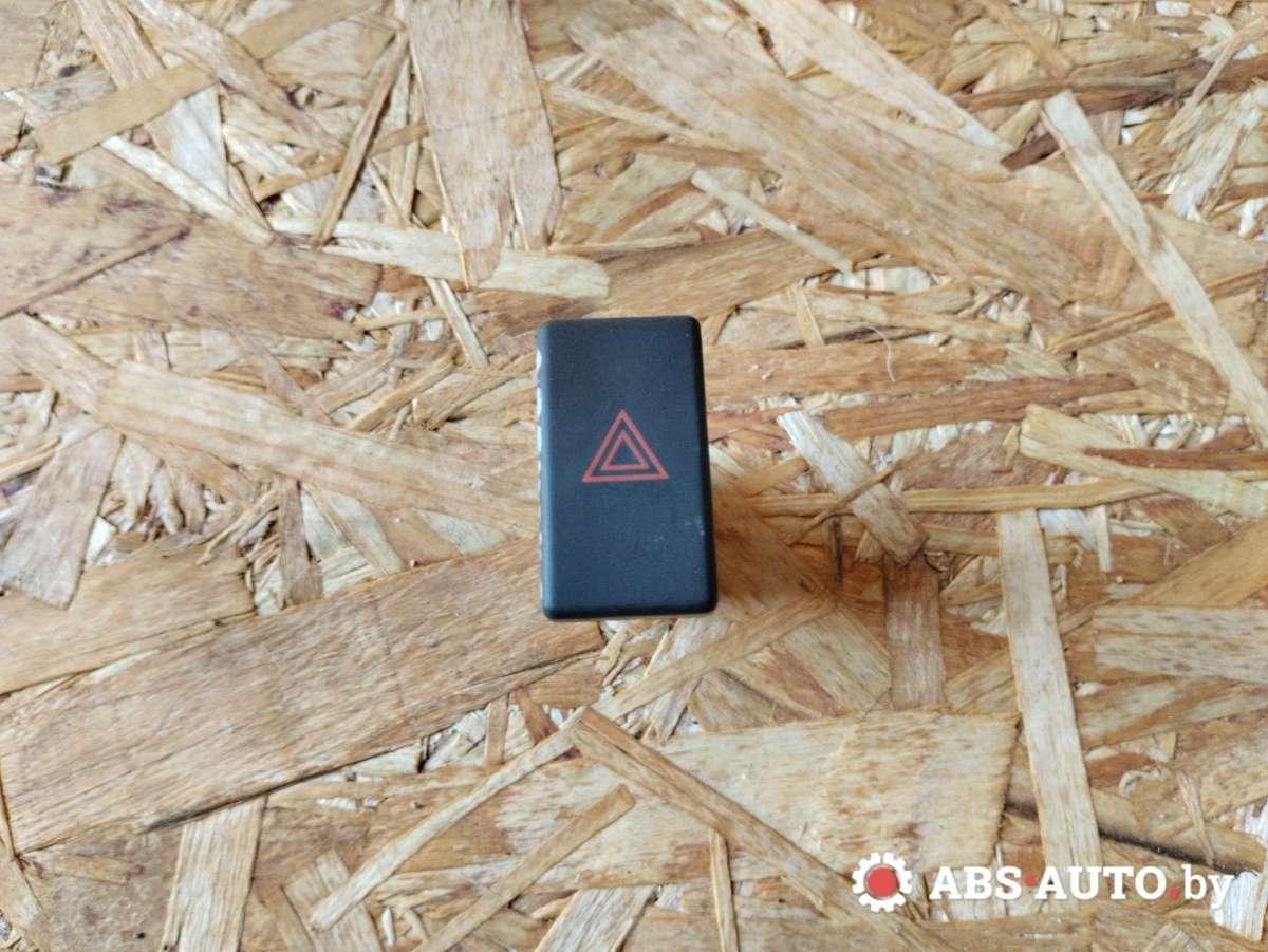 кнопка аварийной сигнализации Toyota Avensis 2 поколение (T250) 2005, 157963 - фото №1