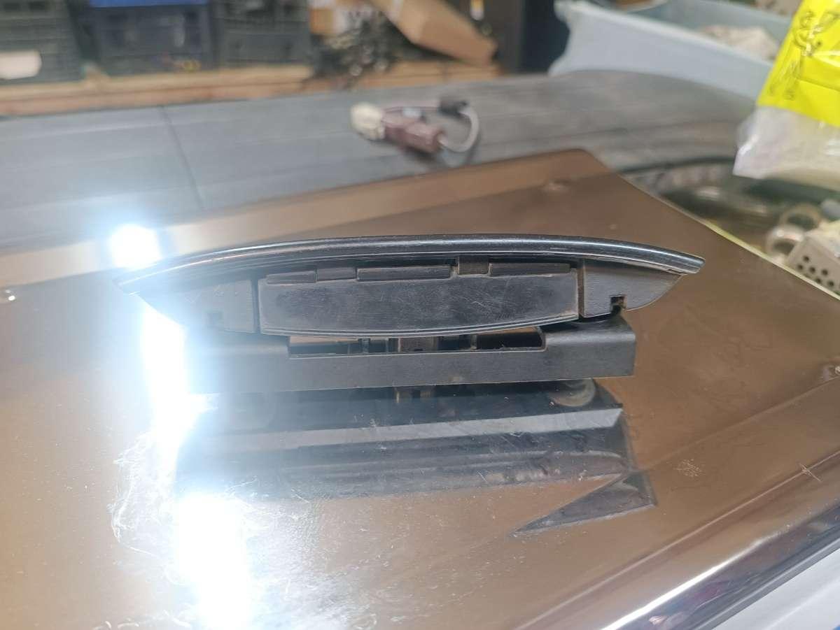 кнопка открытия багажника Citroen C4 1 поколение 2005, 9657068180 - фото №1