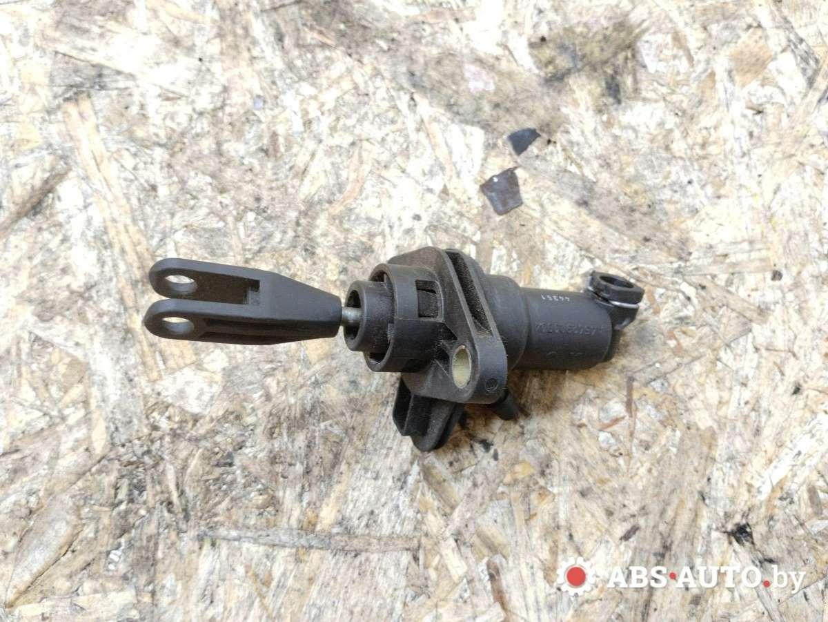 цилиндр сцепления главный Smart Forfour 1 поколение 2005, 1.5 л., дизель, МКПП, A4542900004 - фото №1