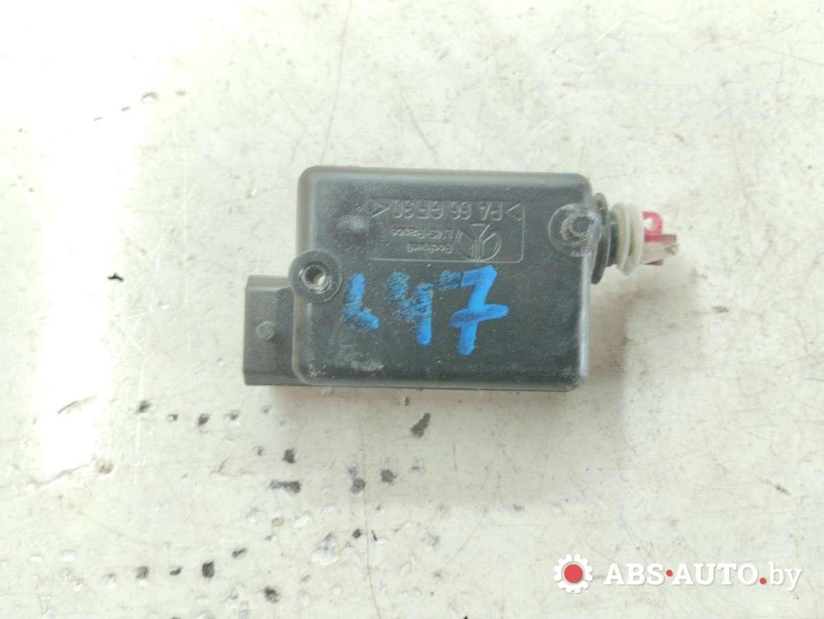 активатор замка багажника Renault Kangoo 1 поколение 2003, 1.5 л., дизель, МКПП - фото №1