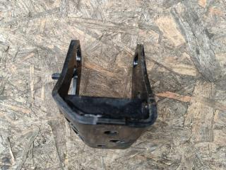 кронштейн (крепление) Toyota RAV4 3 поколение (XA30) [рестайлинг] 2010, 2.2 л., 2AD-FTV, дизель, МКПП, внедорожник 5 дв.