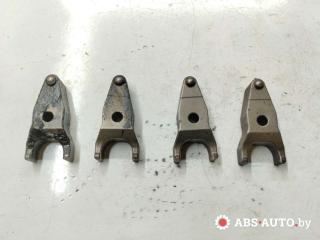 крепление форсунки Toyota RAV4 3 поколение (XA30) [рестайлинг] 2010, 2.2 л., 2AD-FTV, дизель, МКПП, внедорожник 5 дв.