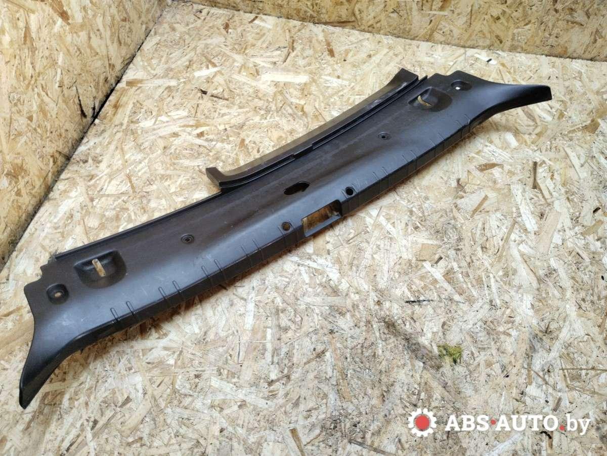 накладка внутренняя на заднюю панель кузова BMW 7 серия E65/E66/E67 2004, 3.6 л., бензин, АКПП, седан, 51478223560 - фото №1