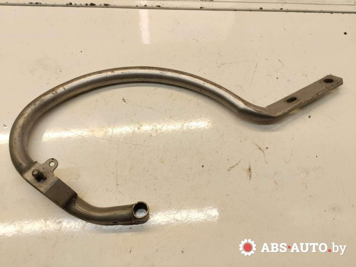 петля крышки багажника Lexus IS 2 поколение (XE20) 2007, 2.2 л., дизель, МКПП - фото №1