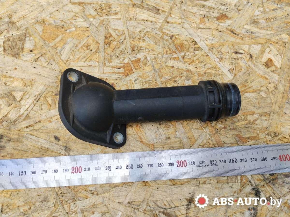 фланец (тройник) системы охлаждения Volkswagen Passat B5 2001, 1.9 л., TDi, дизель, МКПП, 038121121B, 03G121121C, 06B121121, 06B121121L - фото №1