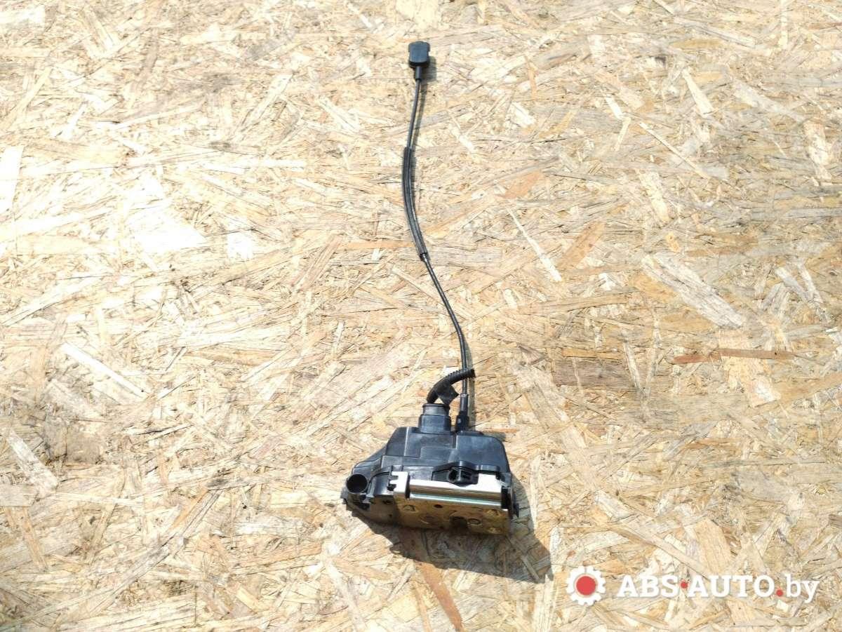 замок двери передней правой Nissan Primera P12 2003, 2.2 л., дизель, МКПП, универсал, 050060CMQ801 - фото №1