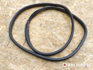 уплотнитель двери Peugeot 308 T7 2008, 1.4 л., бензин, МКПП, хетчбэк 5 дв.