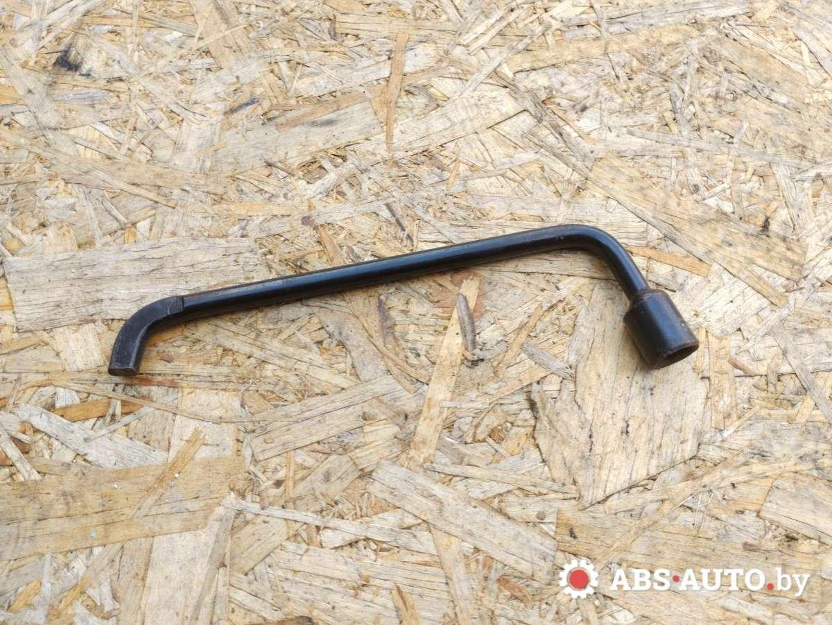 ключ колесный (балонный) Peugeot 308 T7 2010, 1.6 л., бензин, АКПП, хетчбэк 5 дв. - фото №1