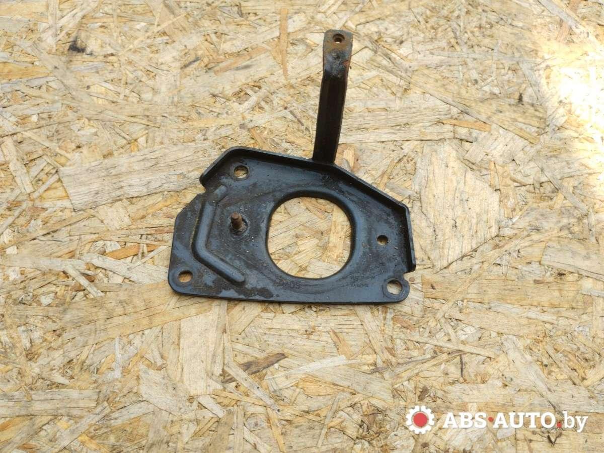 кронштейн КПП Peugeot 308 T7 2010, 1.6 л., бензин, АКПП, хетчбэк 5 дв., 9682731580 - фото №1