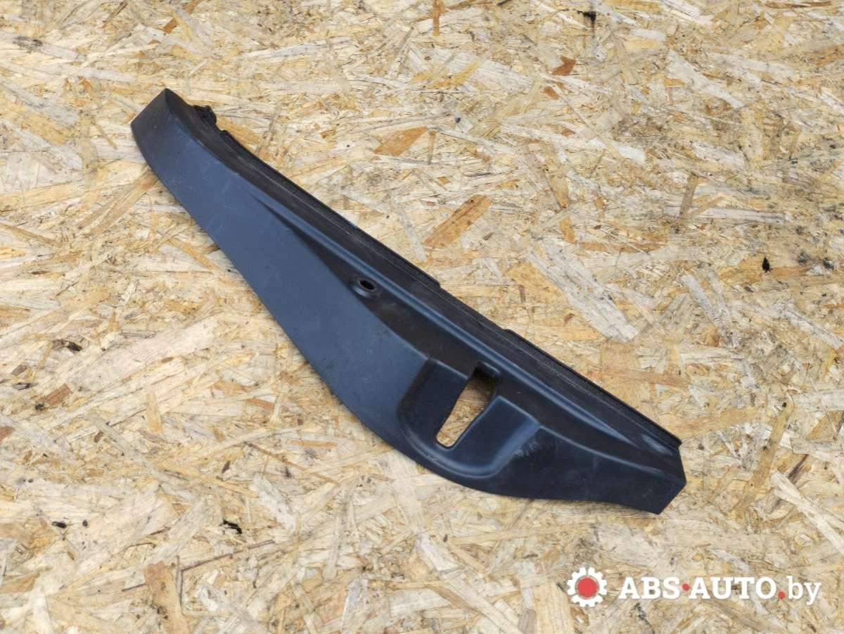 молдинг двери передней правой Lexus IS 2 поколение (XE20) 2007, 2.2 л., дизель, МКПП, 6771153010 - фото №1
