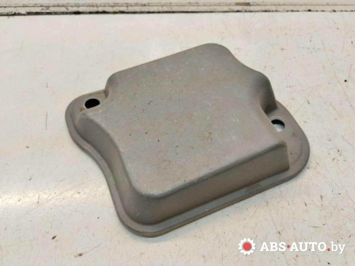 заглушка заднего бампера под крюк IVECO Daily 4 поколение 2008, 2.3 л., дизель, МКПП, фургон, 3802752 - фото №1