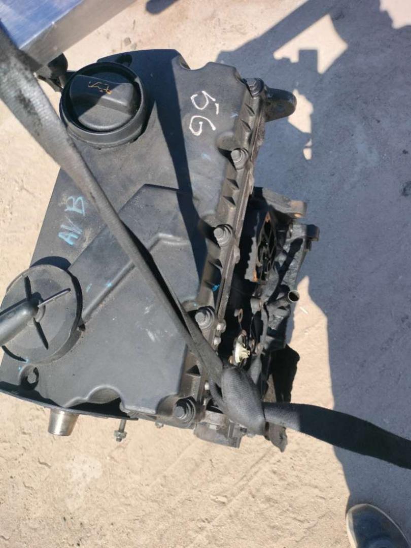 двигатель Volkswagen Passat B5 2001, 1.9 л., TDi, дизель, МКПП, AVB, AVB380214 - фото №1