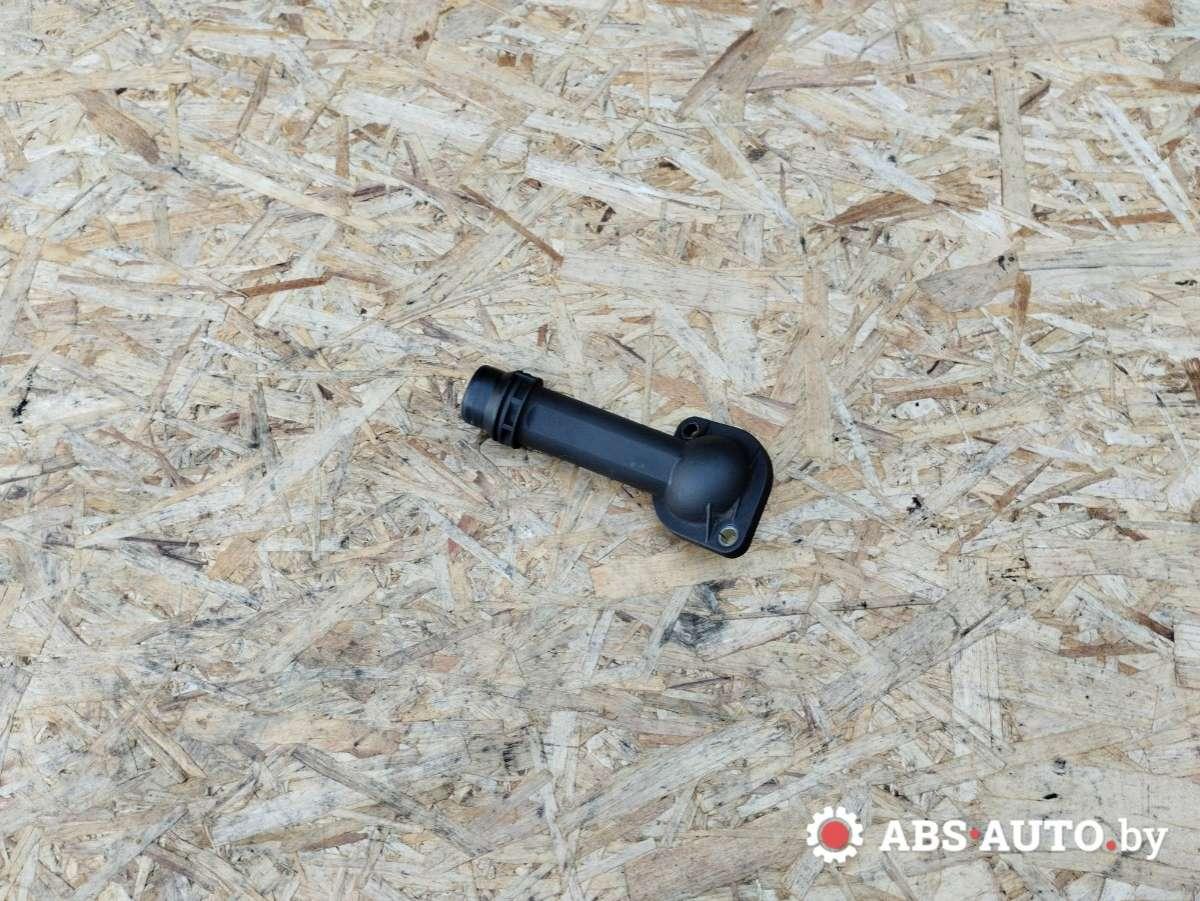 фланец (тройник) системы охлаждения Audi A6 4B/C5 2000, 1.9 л., TDi, дизель, 038121121B, 03G121121C, 06B121121, 06B121121L - фото №1