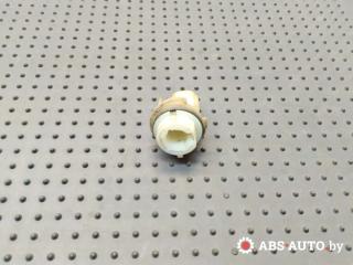 Патрон лампы указателя поворота Volvo V40 1 поколение [рестайлинг] 2002, 1.9 л., дизель, МКПП, универсал