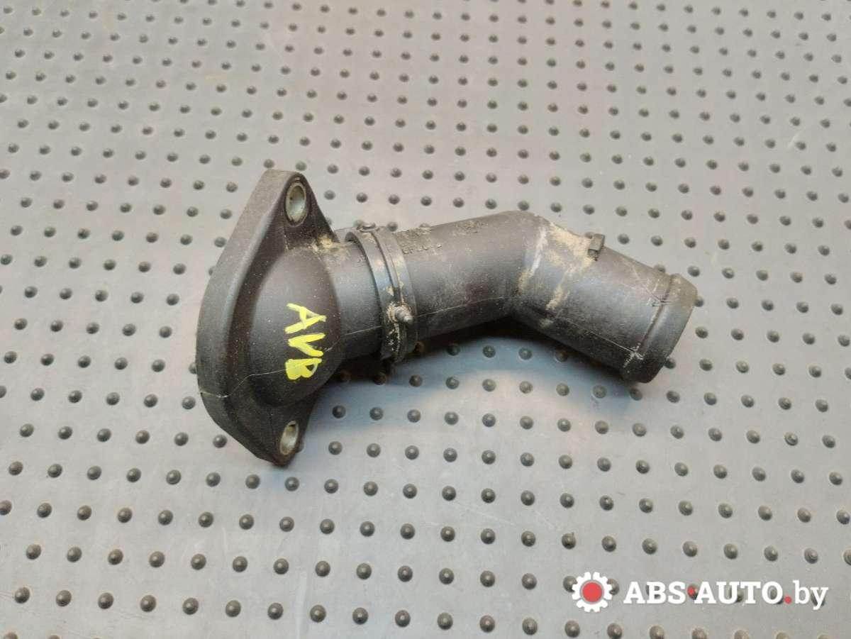 корпус термостата Volkswagen Passat B5 2001, 1.9 л., TDi, дизель, МКПП, 06A121121C, 06A121121F, 038121121D - фото №1