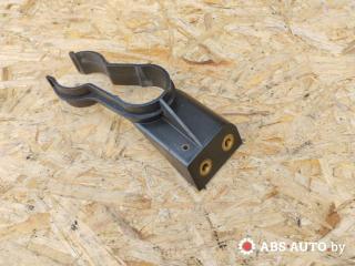 кронштейн (крепление) Mitsubishi Carisma 1 поколение [рестайлинг] 2003, 1.9 л., дизель, МКПП, хетчбэк 5 дв., 30620509