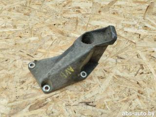 кронштейн двигателя Volkswagen Passat B5 2001, 1.9 л., TDi, дизель, МКПП, 8D0199307P