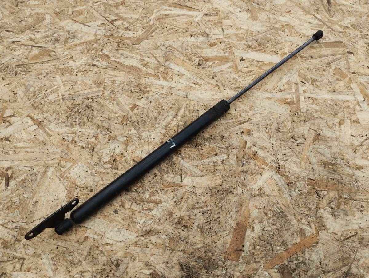 амортизатор крышки багажника (3-5 двери) Mercedes-Benz Vito W638 2001, 2.2 л., OM 611.980, дизель, МКПП, микроавтобус, A6389800364, 6389800364 - фото №1