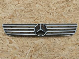 решетка радиатора Mercedes-Benz Vito W638 2001, 2.2 л., OM 611.980, дизель, МКПП, микроавтобус, A6388880515, 6388880515