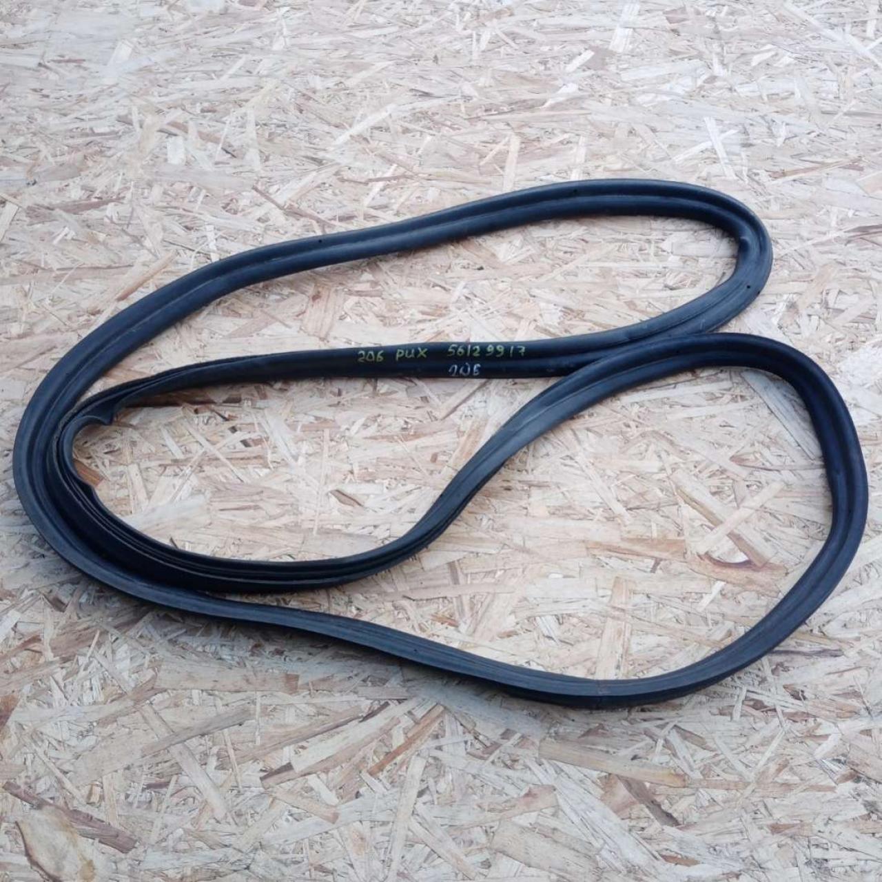 уплотнитель Peugeot 206 1 поколение 2000, МКПП - фото №1