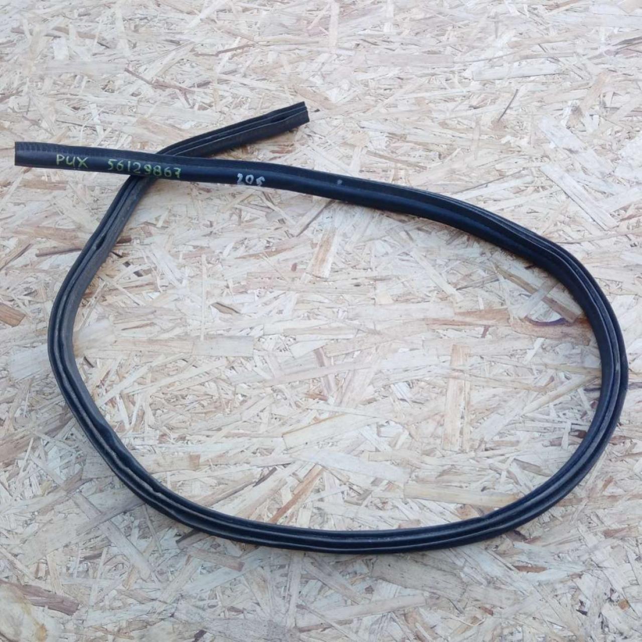 уплотнитель Peugeot 206 1 поколение 2000, МКПП - фото №1