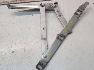 петля капота левая Mercedes-Benz Vito W638 2001, 2.2 л., OM 611.980, дизель, МКПП, микроавтобус