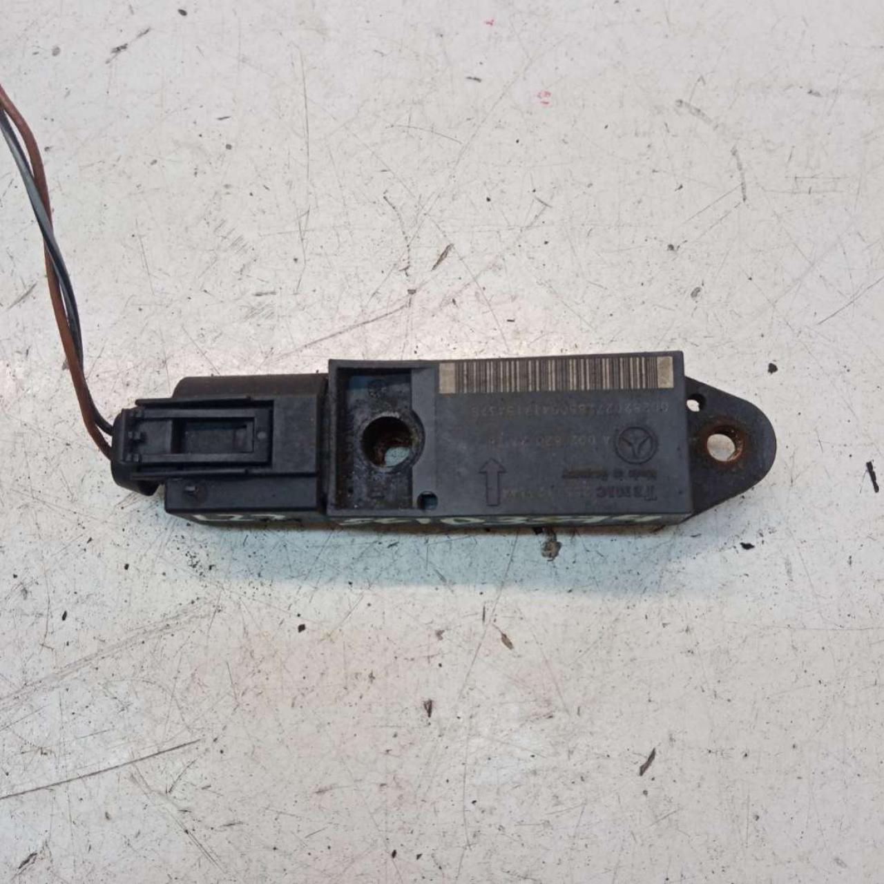 датчик удара Mercedes-Benz E-Класс W211/S211 2004, 2.2 л., дизель, универсал, A0028202726, 0028202726, 25571203A4 - фото №1