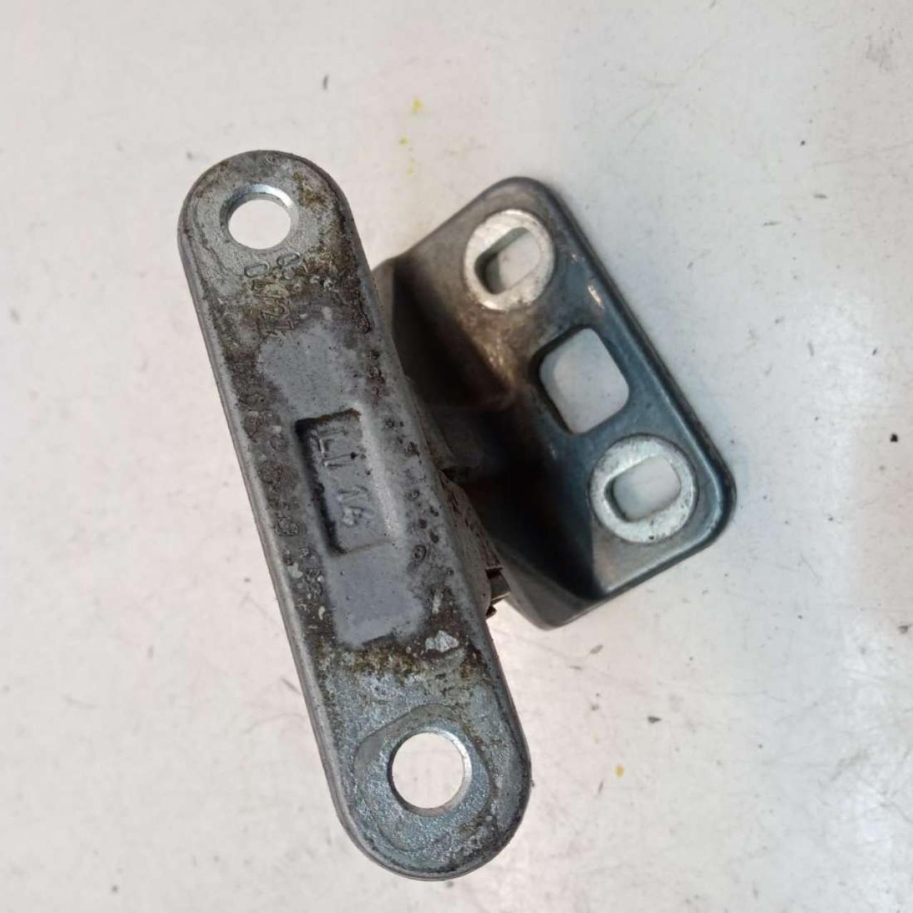 петля двери Mercedes-Benz E-Класс W211/S211 2004, 2.2 л., дизель, универсал, ES05, 0404LI46 - фото №1