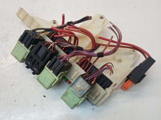 блок предохранителей BMW 5 серия E39 [рестайлинг] 2002, 3.0 л., дизель, АКПП, универсал, 8371884