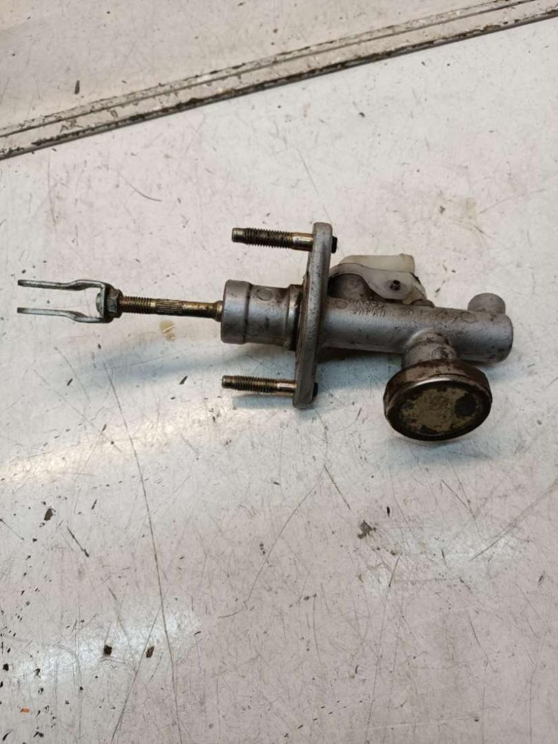 цилиндр сцепления главный Nissan Primera P12 2004, 2.2 л., дизель, МКПП, универсал - фото №1