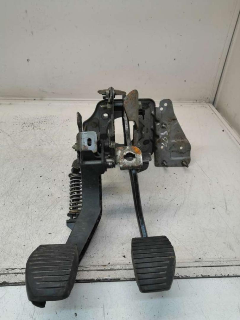 узел педальный (блок педалей) Citroen C4 1 поколение 2006, 1.6 л., МКПП, 9653940880, 10381215 - фото №1