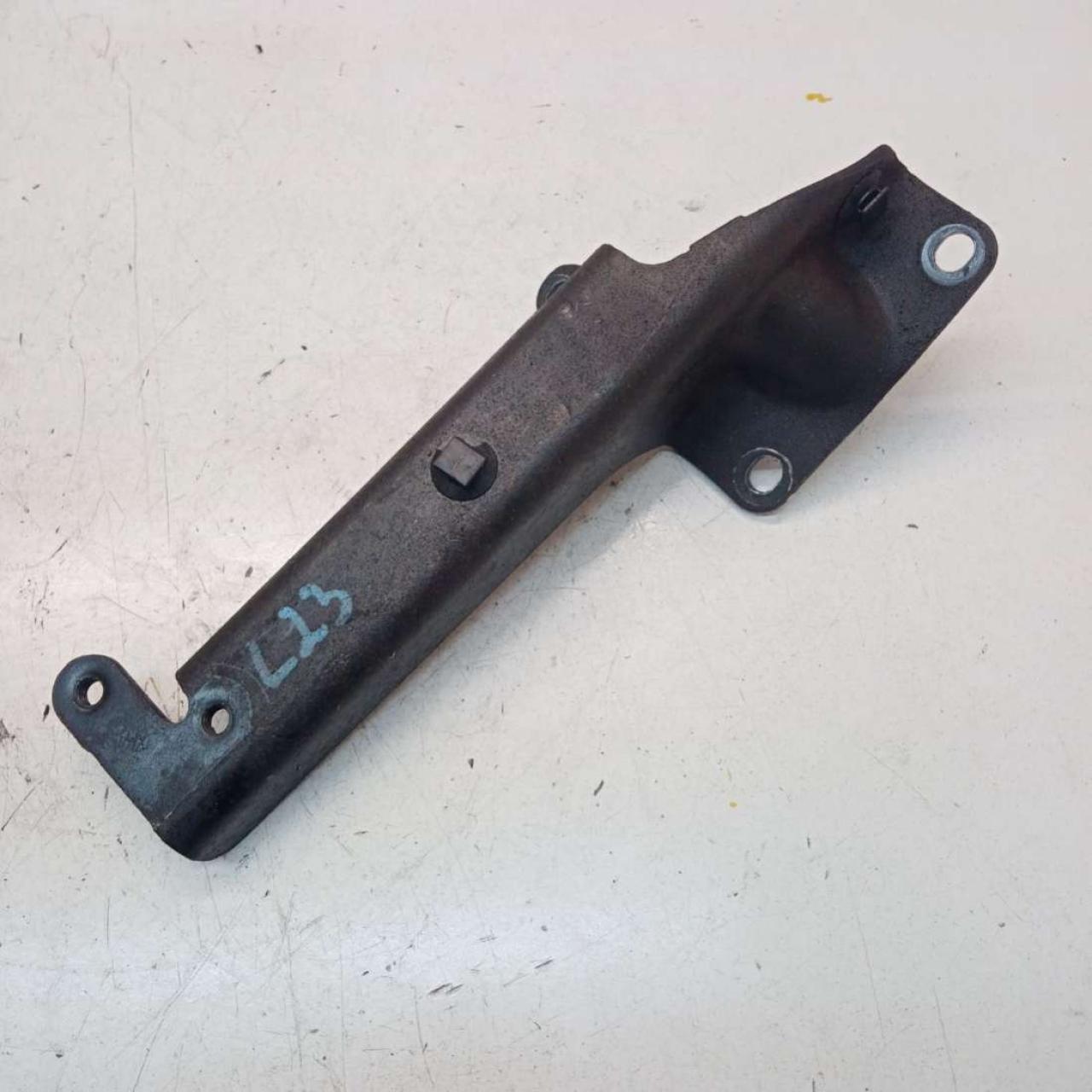 кронштейн КПП Mercedes-Benz Vito W638 2001, 2.2 л., OM 611.980, дизель, МКПП, микроавтобус, A6110980729 - фото №1