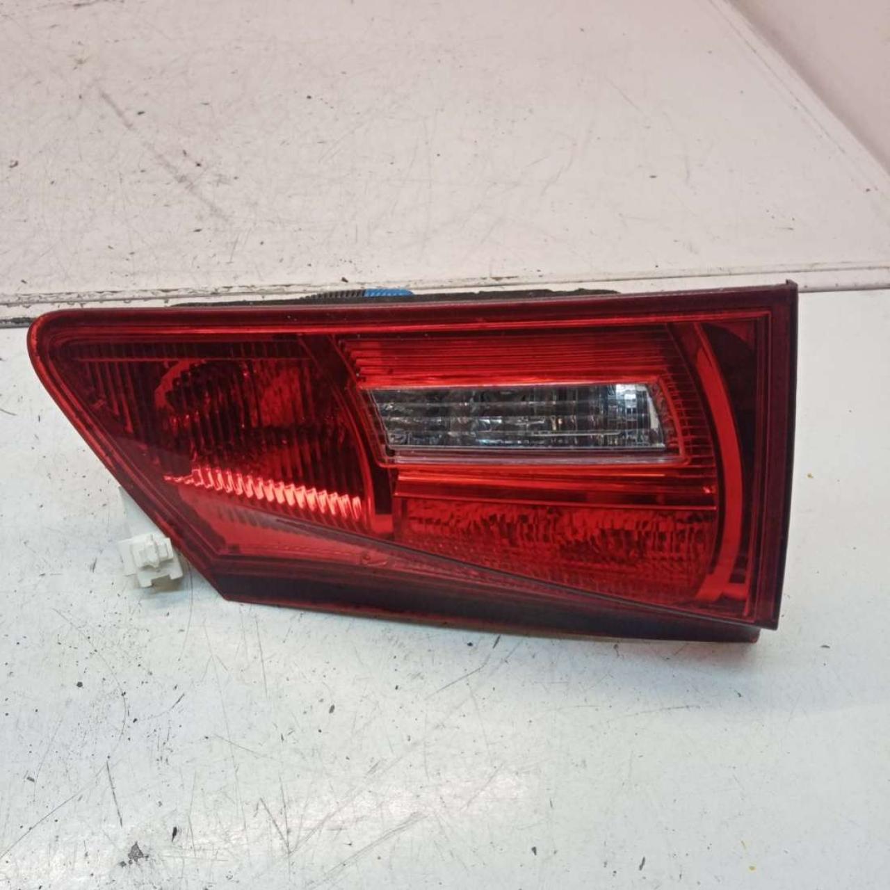 фонарь крышки багажника правый Lexus IS 2 поколение (XE20) 2007, 2.2 л., дизель, МКПП, I090037 - фото №1