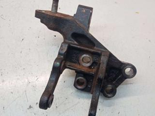 кронштейн двигателя Toyota Corolla Verso 2 поколение AR10 [рестайлинг] 2007, 2.2 л., 2AD-FTV, дизель, МКПП, минивэн, 123150R012