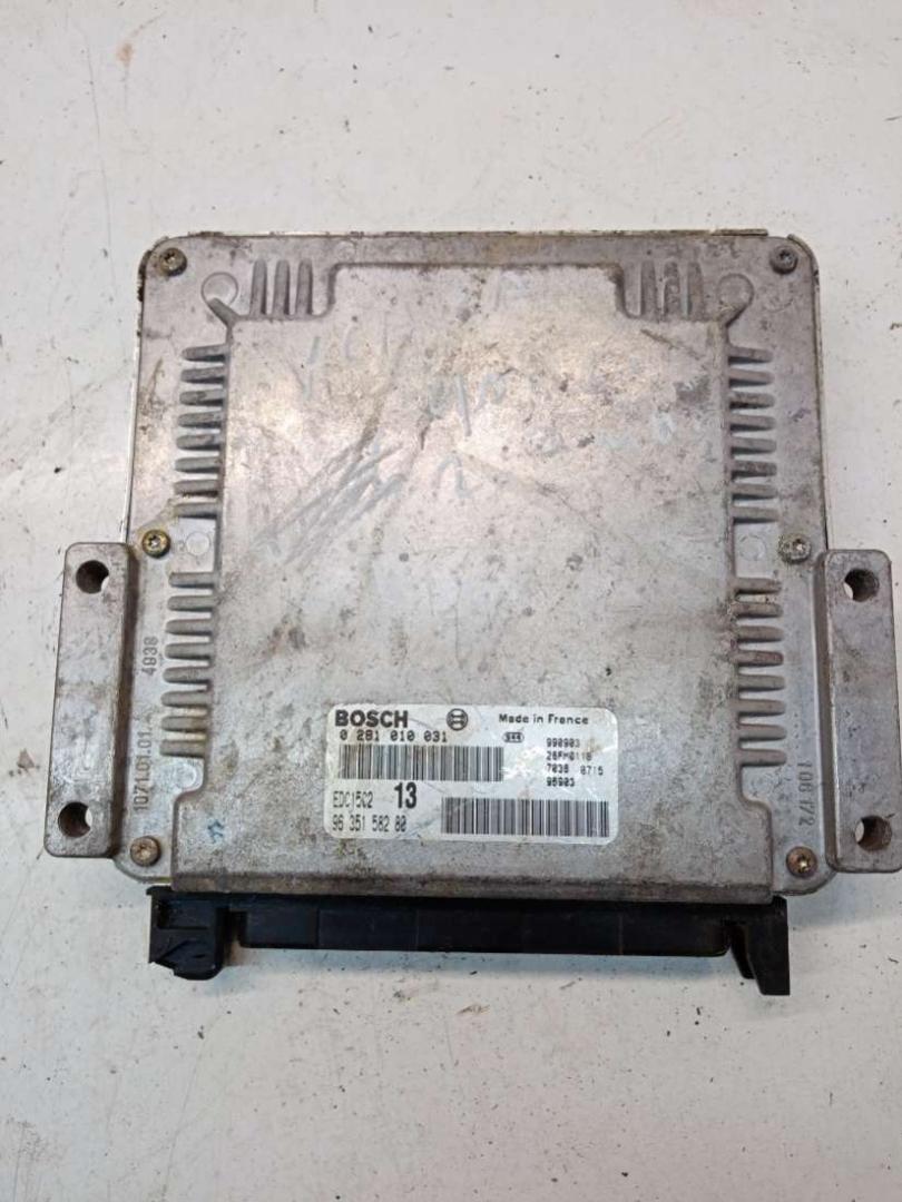 блок управления двигателем Citroen Xsara 1 поколение 2000, 2.0 л., 0281010031, 9635158280 - фото №1